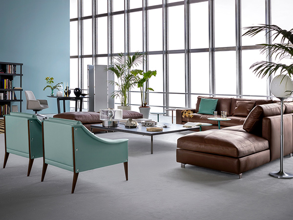 客廳皮沙發(fā)