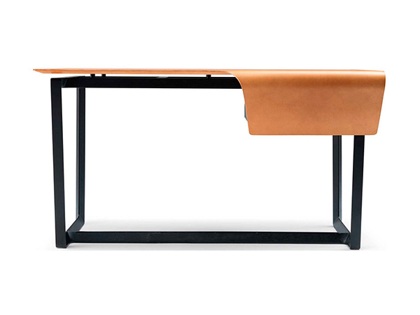 書房馬鞍皮桌子